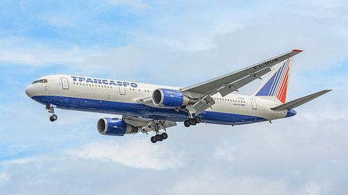 Avion de ligne Boeing 767-300ER de Transaero Airlines.