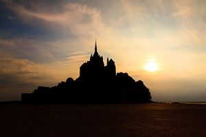 Mont Saint-Michel zonsondergang silhouet von Dennis van de Water