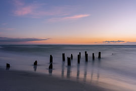 Weststrand zur blauen Stunde von Oliver Preuß