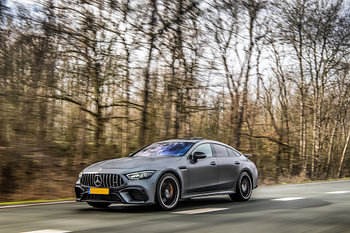 Matgrijze Mercedes-AMG GT 63 S