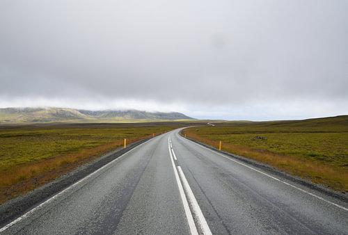 Eine einsame Straße in Island