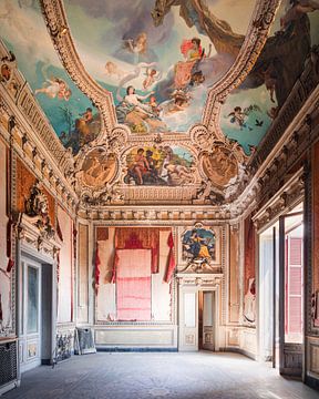 Villa italienne abandonnée. sur Roman Robroek - Photos de bâtiments abandonnés