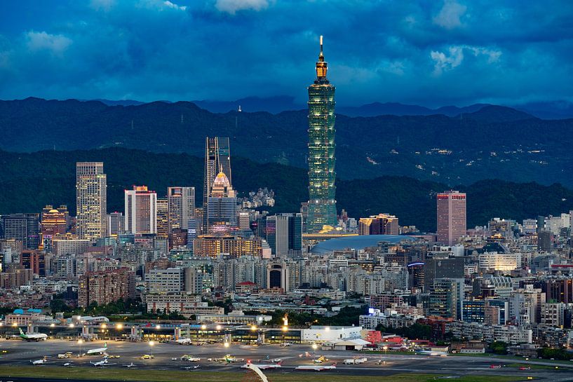 Taipei by Hello Pompoyo