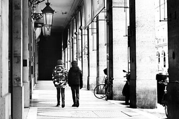 Intemporel. Ensemble dans une galerie à Paris sur Maren Oude Essink