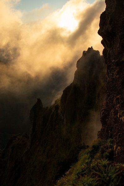Pico do Areeiro, Madeira by Nynke Altenburg