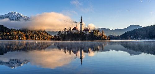 Zonsopgang bij het meer van Bled Slovenië