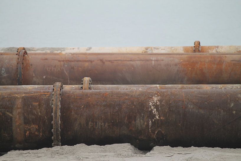 Restful rusty metal by Marit Visser
