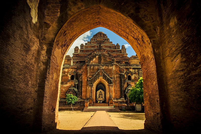 Dhammayan Gyi Temple in Bagan, Myanmar van Sven Wildschut