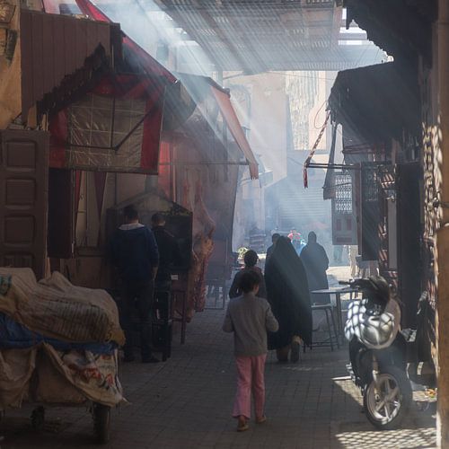 Souk in de medina van Meknes, Marokko