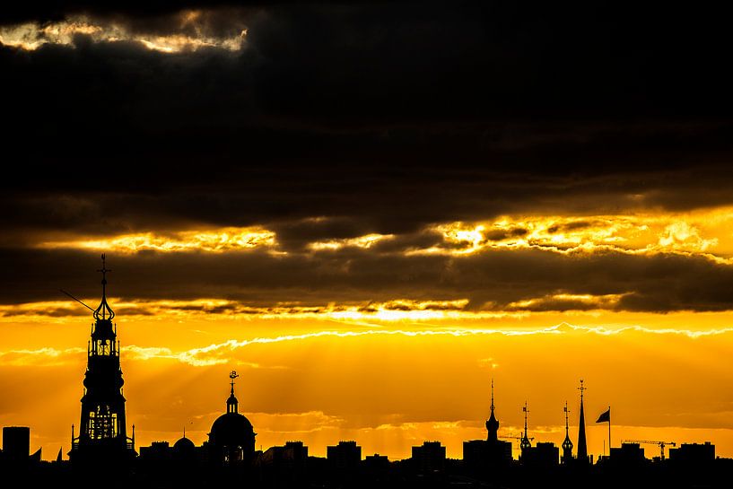Coucher de soleil doré sur Amsterdam par Marcia Kirkels