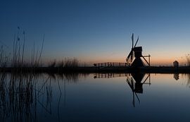 Molen "Hoogland" nabij Leeuwarden net na zonsondergang van Kevin Boelhouwer