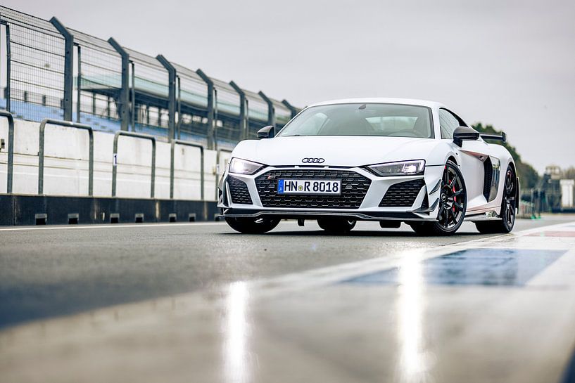 Audi R8 GT auf der Rennstrecke von Assen von Martijn Bravenboer