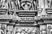 Khajurao - Erotisches Relief im Lakshmana-Tempel Zw-w 3 von Theo Molenaar