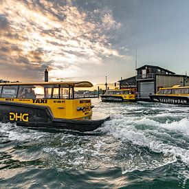 Wasser Taxi Rotterdam von Maarten Hooijmeijer