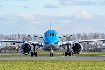 KLM Cityhopper Embraer E195-E2. van Jaap van den Berg