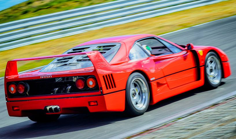 Ferrari F40 1980s supercar driving on the Zandvoort race track by Sjoerd van der Wal Photography