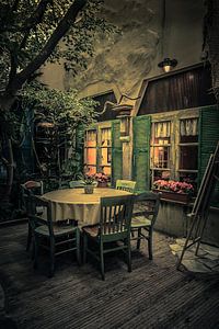 Eating out 2 out of 6