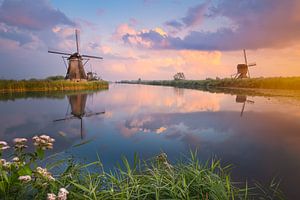 Kinderdijk Windmühlen bei Sonnenuntergang