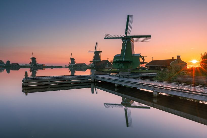 Zaanse Schans in ochtend gloren van Richard Nell