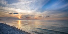 Oostzee - Zonsondergang op het strand van Prerow