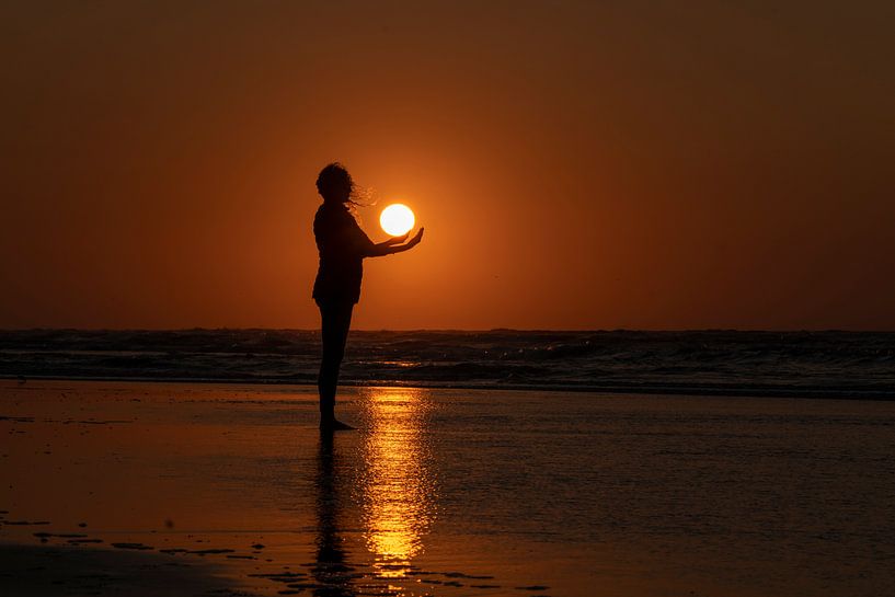 Silhouet van een vrouw in de zon van Wad of Wonders
