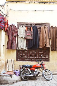 Straatbeeld in Fez, Marokko van Bianca Kramer