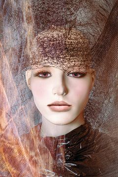 Portrait of doll by Marijke de Leeuw - Gabriëlse