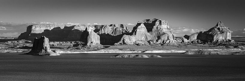 Panorama du lac Powell en noir et blanc par Henk Meijer Photography