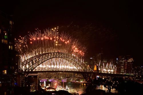 Vuurwerk afschieten vanaf de Harbour Bridge