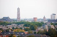 Blik op een herfstkleurig Utrecht. van Ramon Mosterd thumbnail