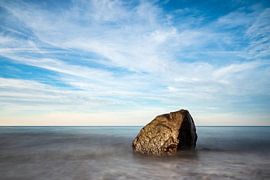 Stones on shore of the Baltic Sea in Elmenhorst, Germany by Rico Ködder
