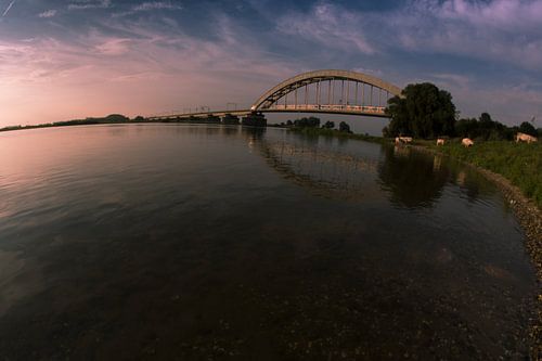 Spoorbrug aan de horizon