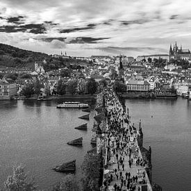 Le pont Charles à Prague sur Marian Sintemaartensdijk