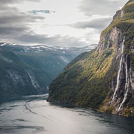 Waterval bij Gairanger Fjord in Noorwegen