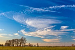 Niederländischer Himmel zwischen Garnwerd und Winsum, Groningen, Niederlande