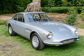 Ferrari 330 GTC klassieke Italiaanse GT-auto uit de jaren 60 van Sjoerd van der Wal Fotografie