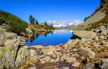 The Spiegelsee lake with the Dachstein mountains by Christa Kramer