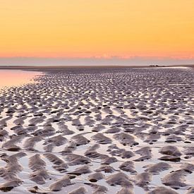 Seascape, Beach and North Sea at sunset by eric van der eijk