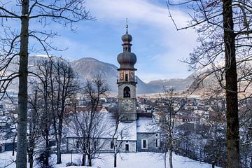 Rainkirche in Bruneck in de winter van Melanie Viola