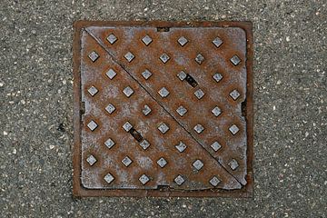 Couvercle de conduite en deux parties à Salisbury sur MMFoto