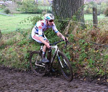 Michael Vanthourenhout Uec kampioen van FreddyFinn