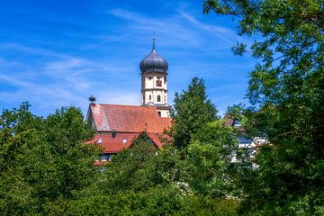 Landelijke kerk in een Beiers dorp van ManfredFotos