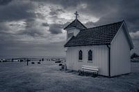 Varhaug Kirke in black and white