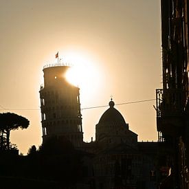 Zonsondergang in Pisa van Renzo de Jonge