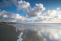 Weerspiegeling wolken strand Zoutelande
