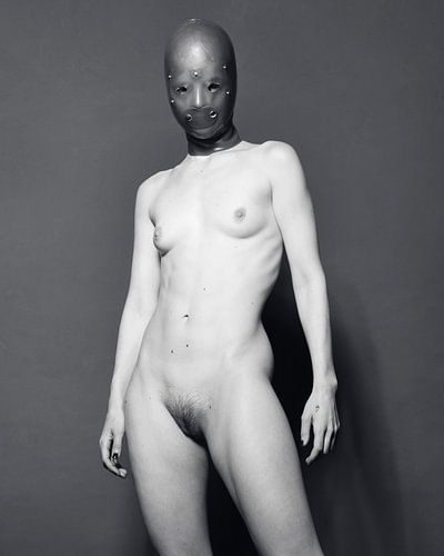 Hele mooie naakte vrouw in vintage zwart wit fotografie