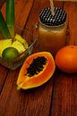 Tropische Limonade mit Ananas, Limette, Papaya und Orange von Babetts Bildergalerie Miniaturansicht