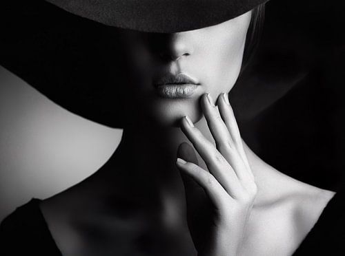 femme avec un chapeau sur David Potter