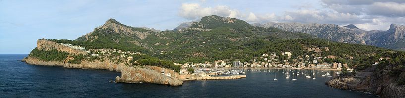 Port de Soller, Mallorca. Panorama 4:1 in zeer hoge resolutie van FotoBob