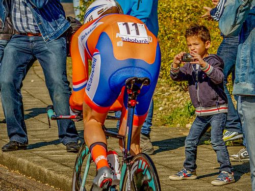 Jonge fotograaf tijdens WK 2012 door Simpelveld